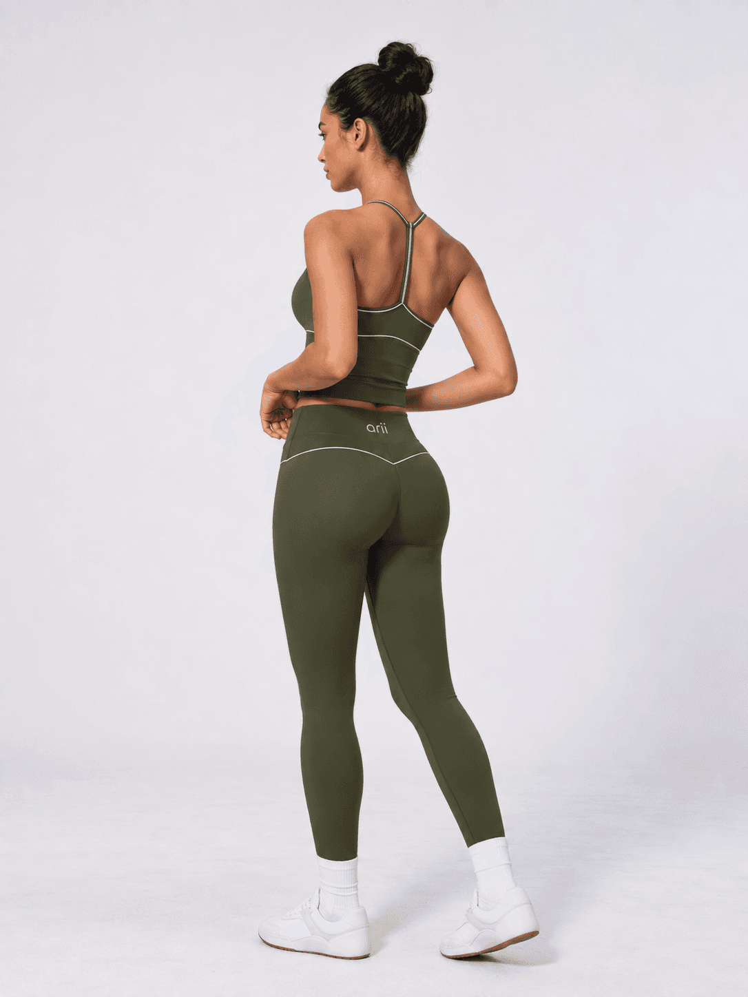 Olive Green Piping Activewear Set – V-Neck Sports Top & V-Contour High-Waist Leggings 1
